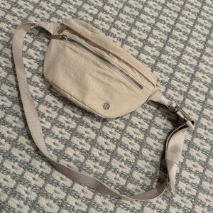 Lululemon City Adventure Bag. Great condition. Color is white opal.